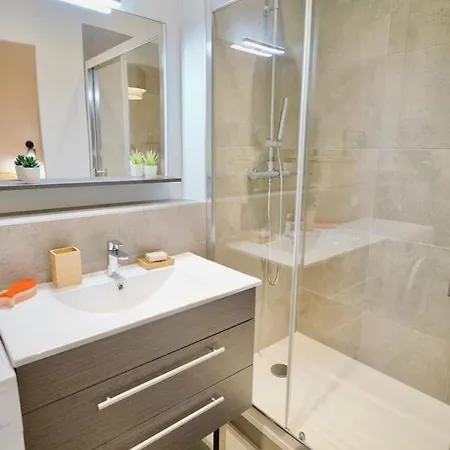 Apartment Le Chana - Unique For 3 Guests - Terrace - St Paul Lyon